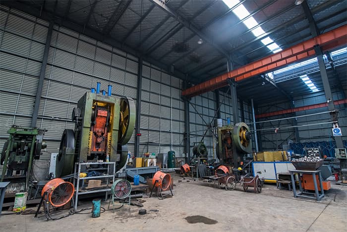 梅州加油站网架安装